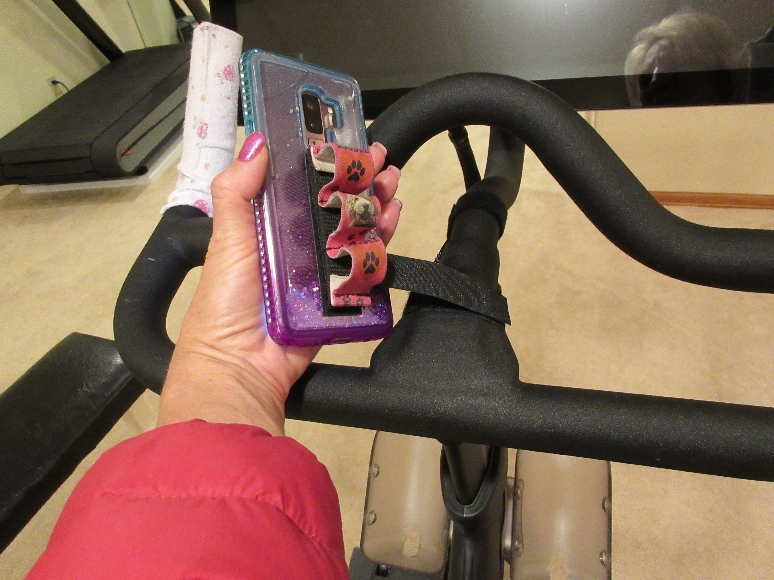 Peloton Accessories Holder for iPad Estituent for Peloton Phone Holder Handlebar Stable Anti-Slippery Cell Phone Mount Tray for Peloton Bike & Peloton Bike+ 